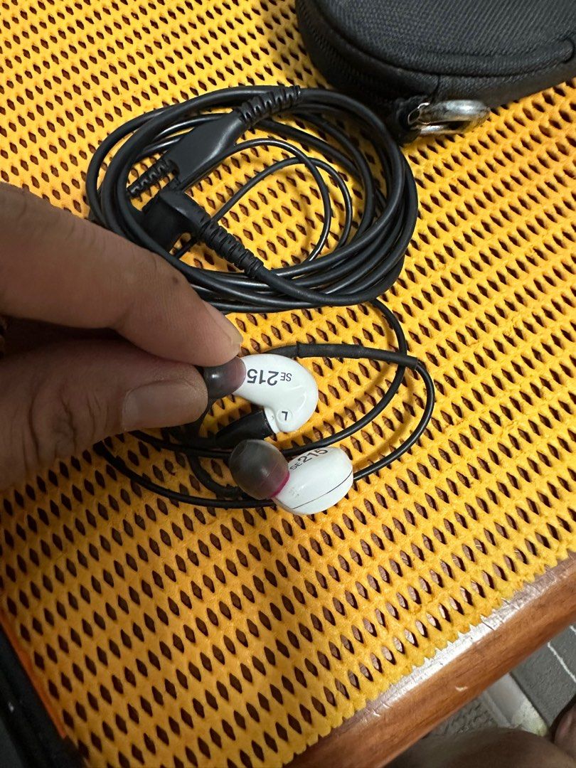 Shure earphone, Audio, Earphones on Carousell