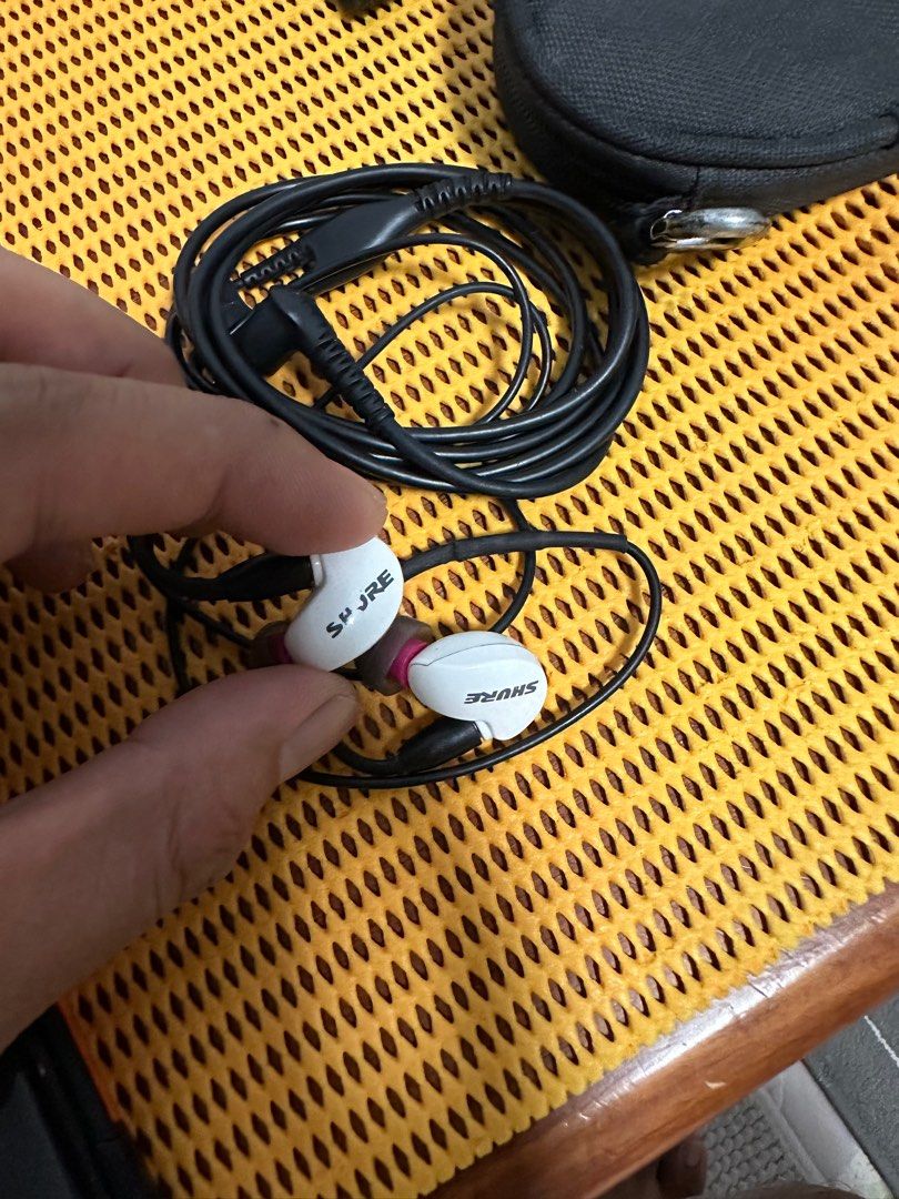 Shure earphone, Audio, Earphones on Carousell