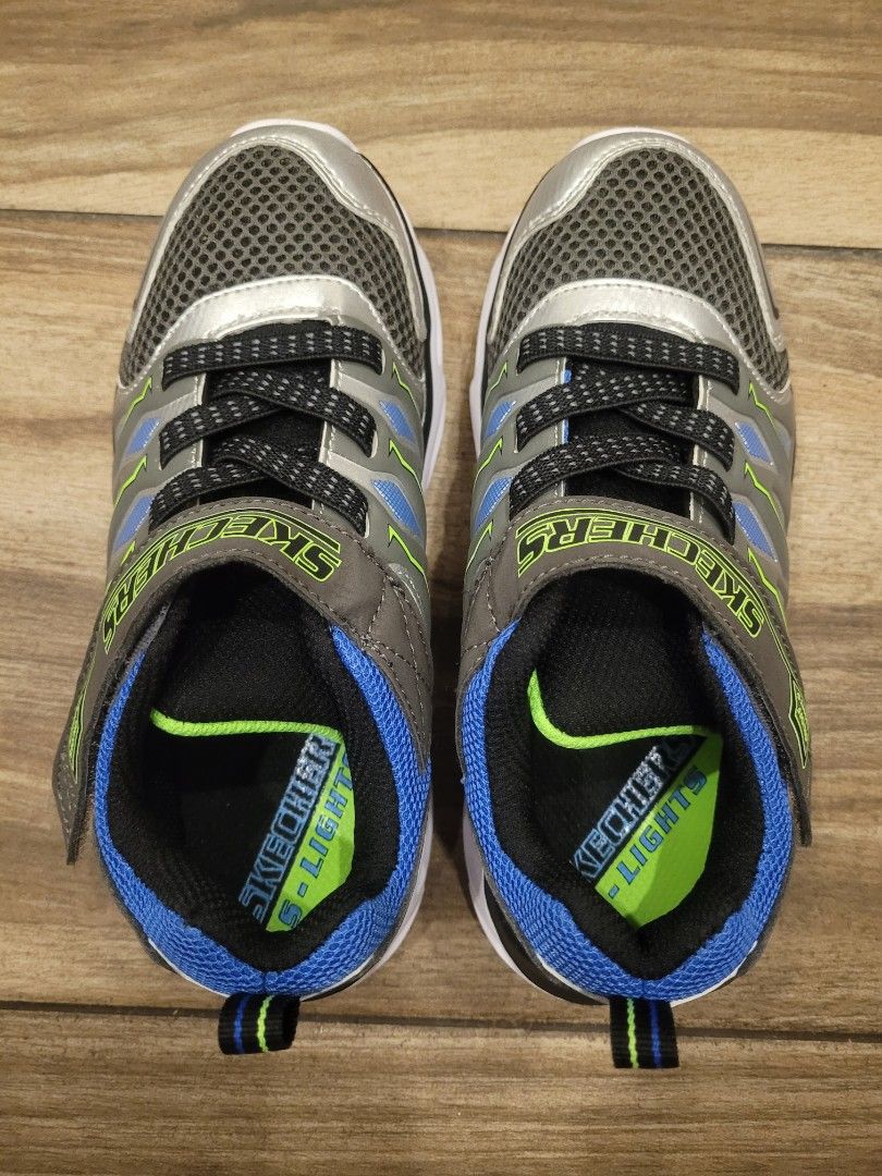 Skechers light up clearance shoes size 1
