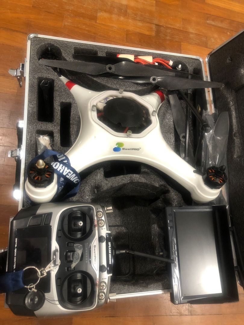 Splash Drone SwellPro 1 and LCD RX5802 Screen Receiver