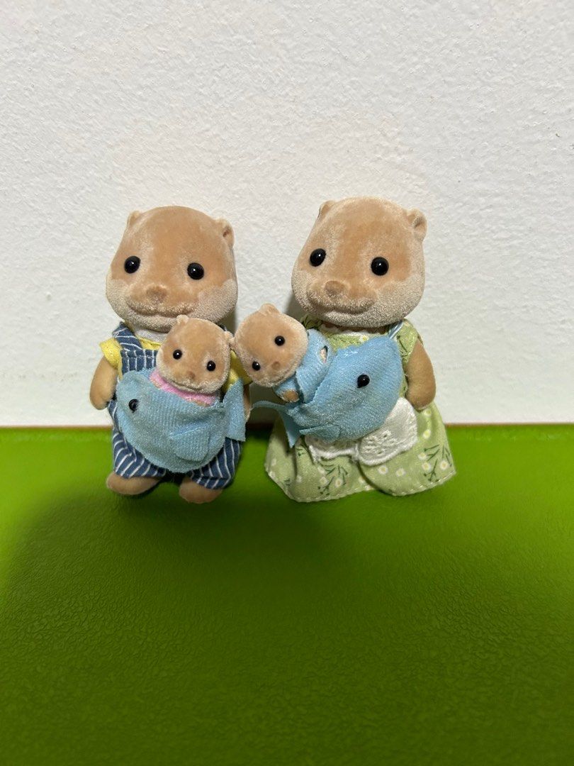 Sylvanian Family - Otter, Hobbies & Toys, Toys & Games on Carousell