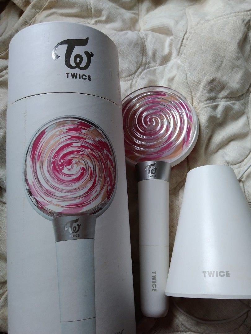 Twice lightstick version 1, Hobbies & Toys, Collectibles & Memorabilia ...