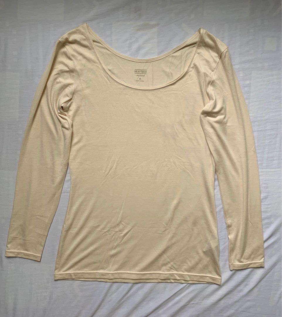 UNIQLO Heattech Cream Longsleeves (Category: Longsleeves) located in Dumaguete. Submitted by soflow (Listing ID 1243300121, Image 1). Description: Size M on tag Minor flaw: barely noticeable pinhole on right sleeve Shipping through Lbc .