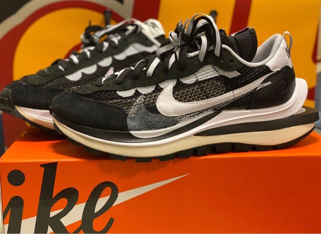 US 9.5 Nike x sacai VaporWaffle Black, 男裝, 鞋, 波鞋- Carousell