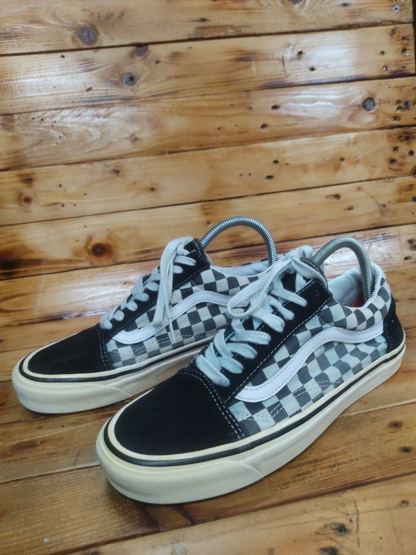 Checkers deals board vans