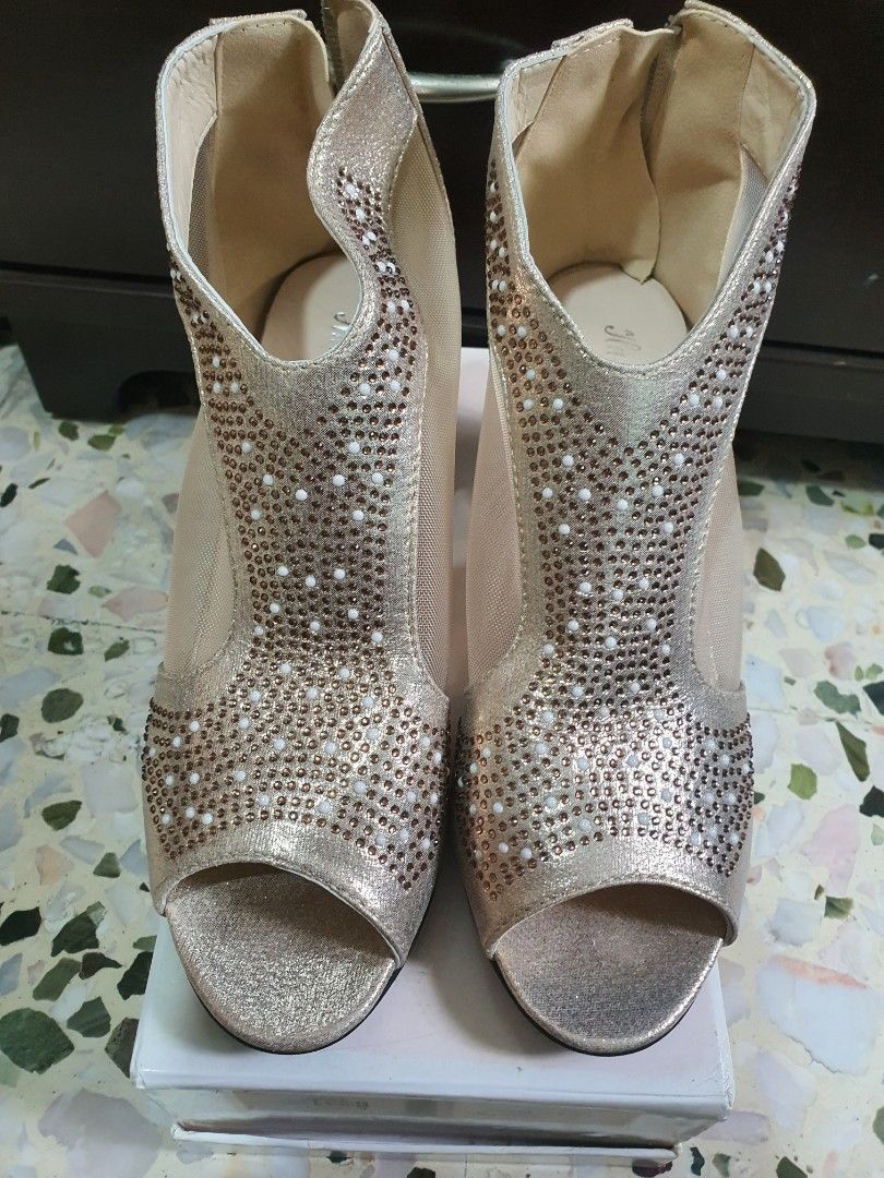 Gladiator heels with blings Women s Fashion Footwear Heels on