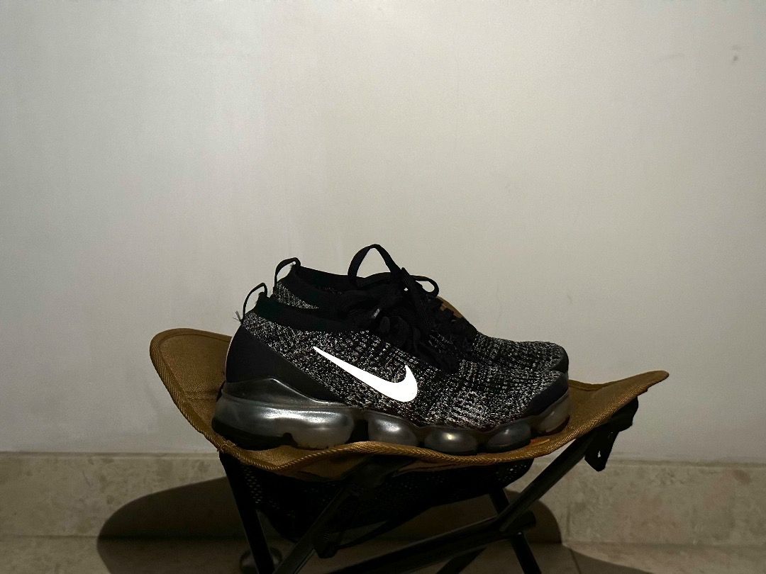 WOMENS 8.5 Nike Air VaporMax Flyknit 3 Oreo Carousell