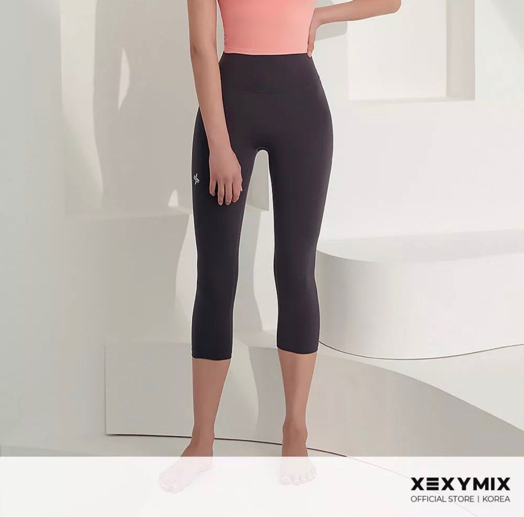 XEXYMIX Black Label Signature 360N Capri ,7/8 Length, leggings