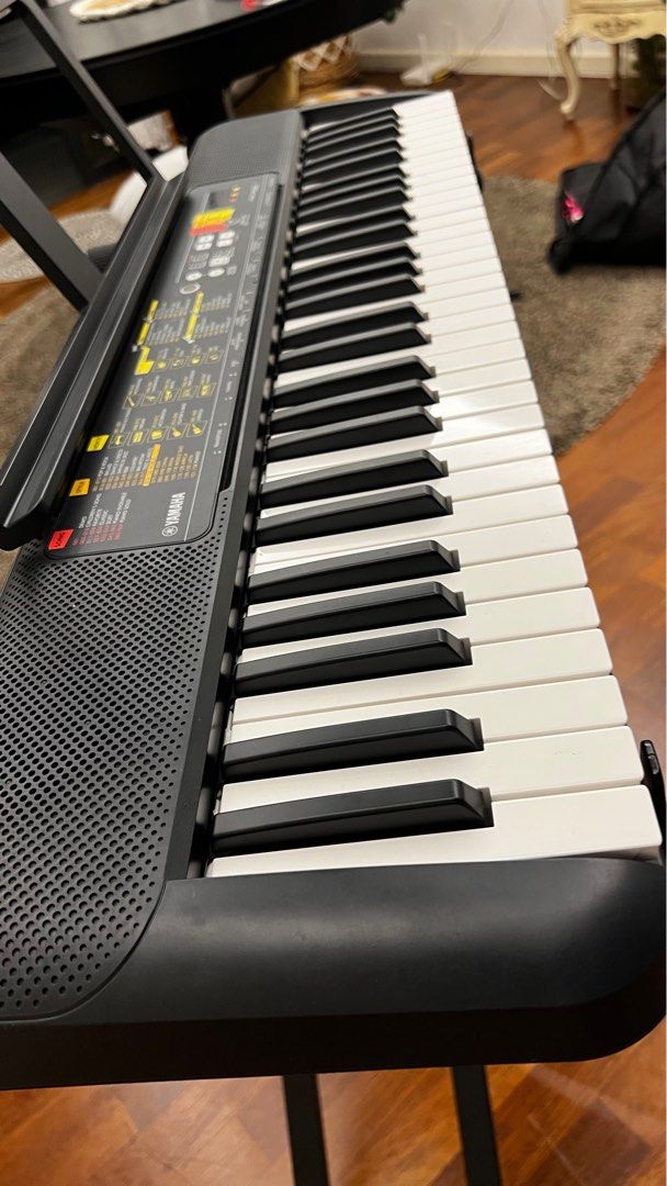 Yamaha Digital Keyboard PSRF52, Hobbies & Toys, Music & Media, Musical Instruments on Carousell