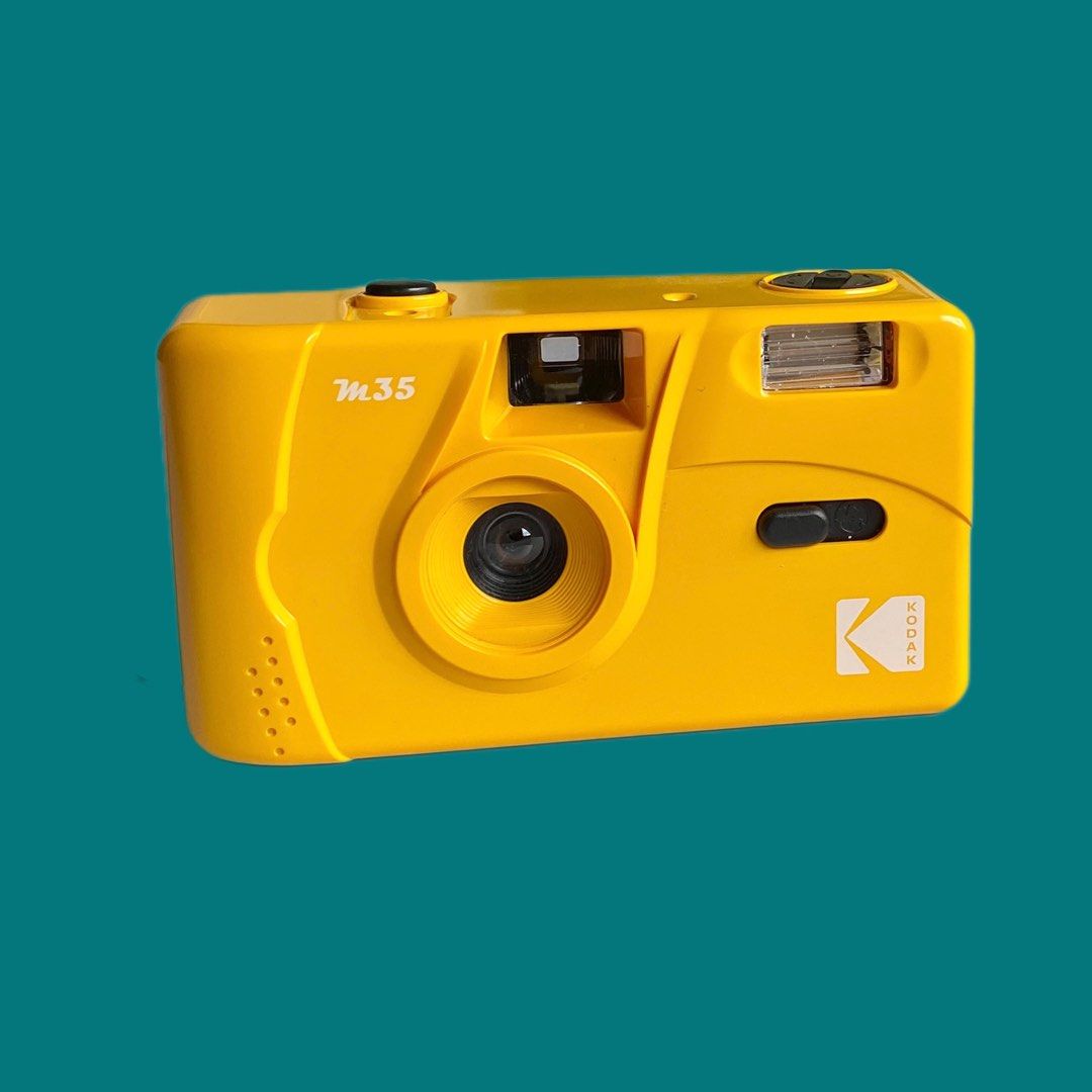 kodak m35 35mm camera with flash