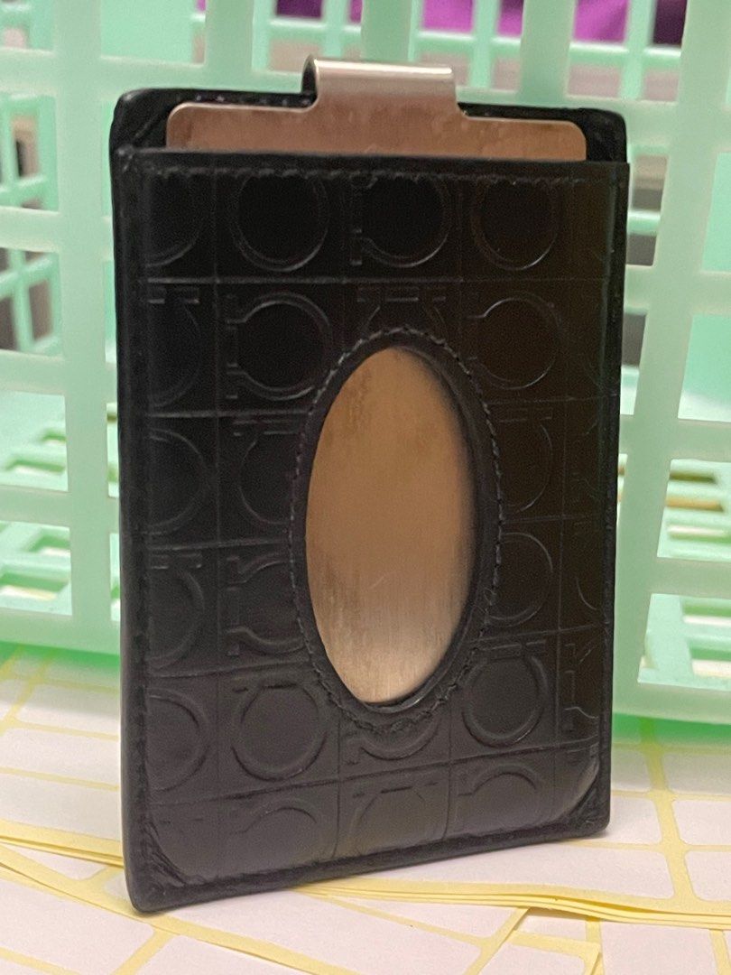 3折出讓）Salvatore Ferragamo 卡片鈔票夾, 名牌, 手袋及銀包- Carousell