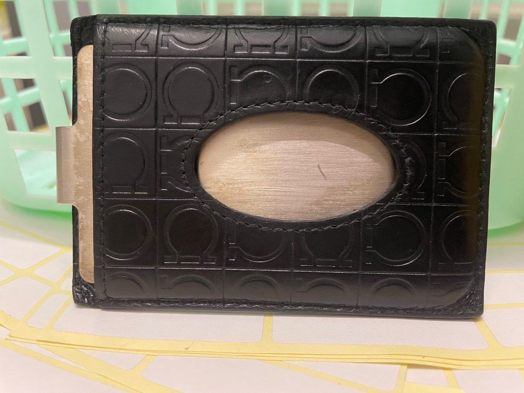 3折出讓）Salvatore Ferragamo 卡片鈔票夾, 名牌, 手袋及銀包- Carousell