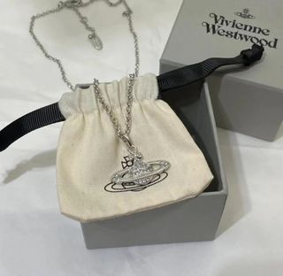 💕 Vivienne Westwood Mini Bas Relief Pandant 星球浮雕吊墜頸鏈 女款 銀色64205749586563110