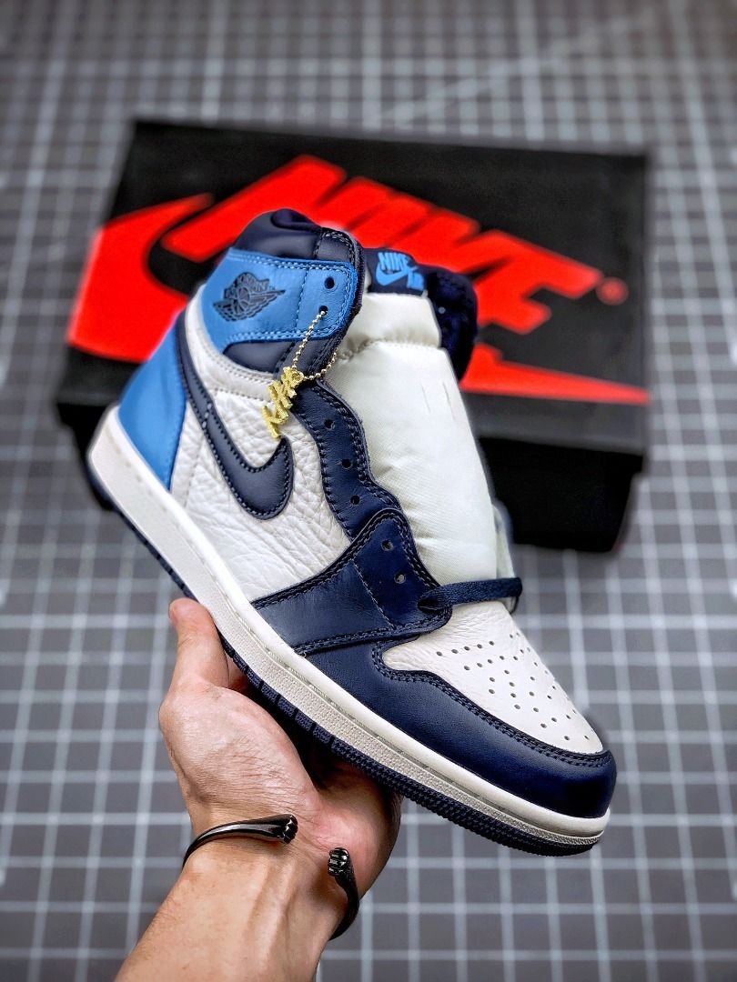 Air Jordan 1 Retro Obsidian North Carolina Blue Obsidian