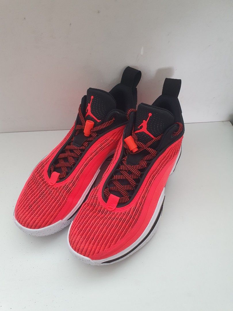 Red jordan on sale shoes mens
