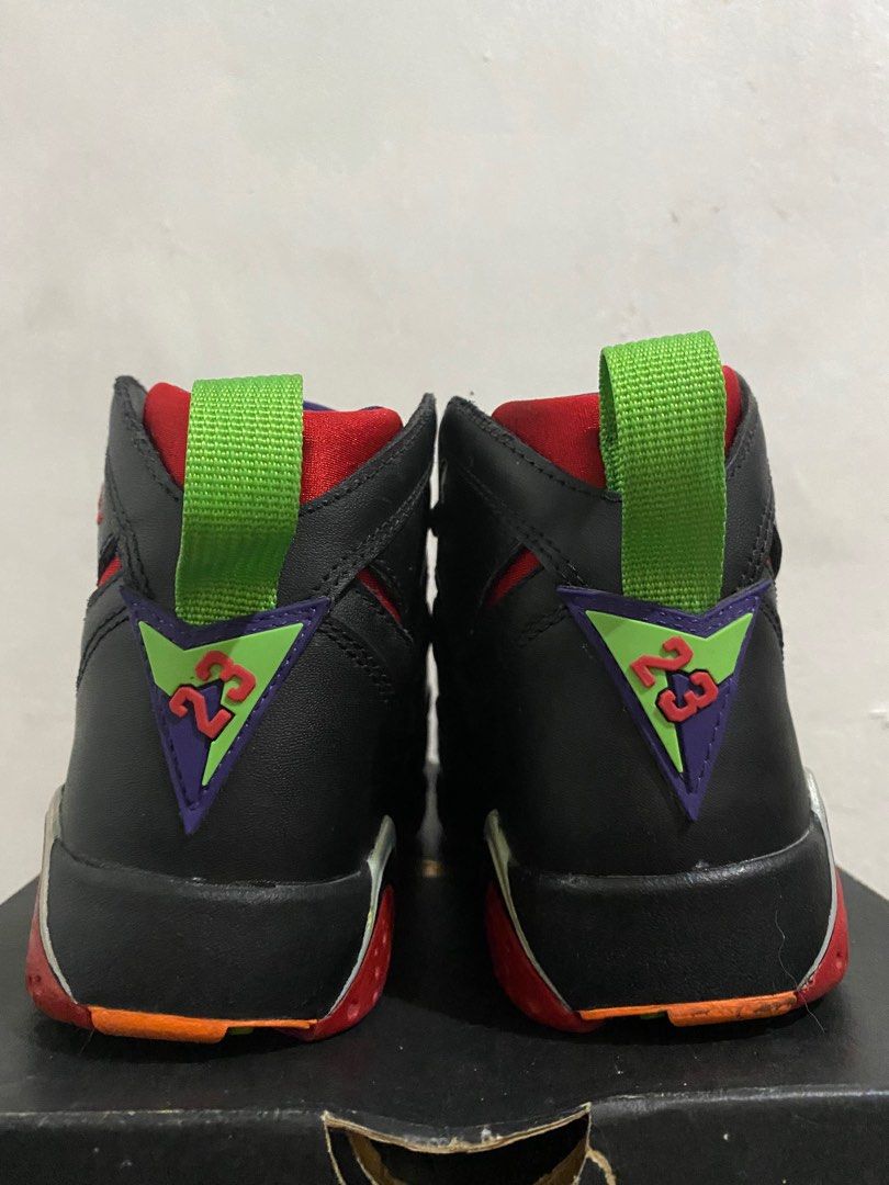 Air Jordan 7 retro bg looney tunes martin the martian. Women s