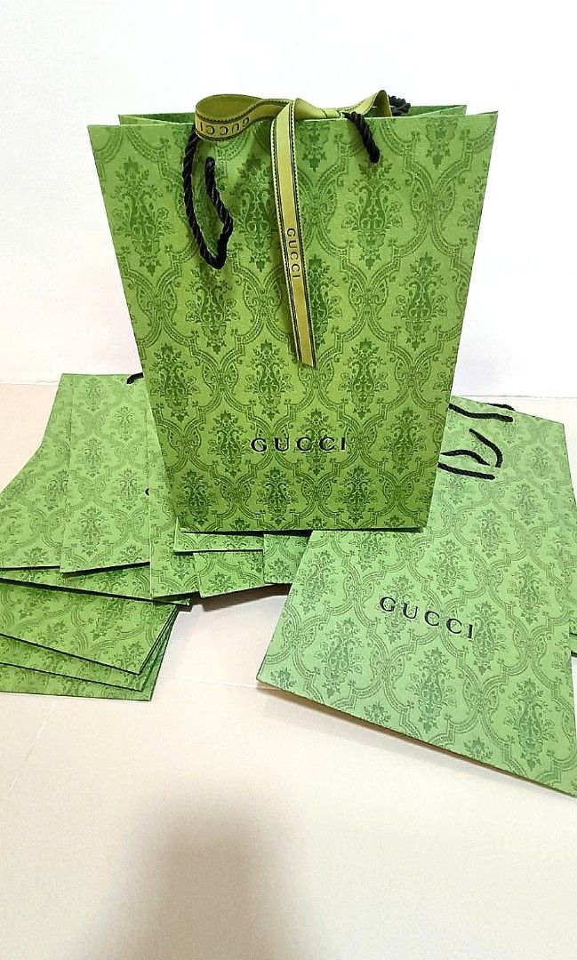 Authentic Gucci Paperbag (Category: Luxury Bags & Wallets) located in Imus. Submitted by LUXunBOX (Listing ID 1243619656, Image 1). Description: 32x24x13cm.