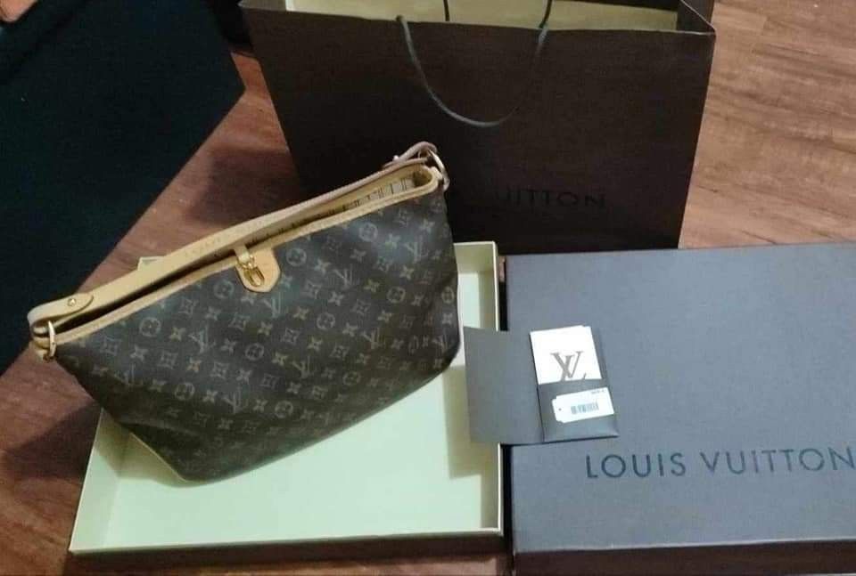 Sold at Auction: Louis Vuitton, LOUIS VUITTON DELIGHTFUL PM BAG W/ BOX