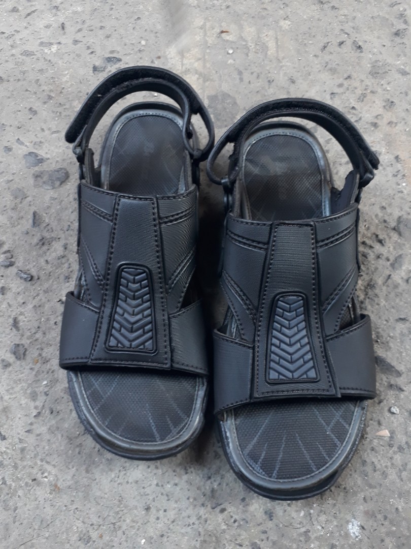 Bata (sandal motor), Fesyen Pria, Sepatu , Sandal di Carousell