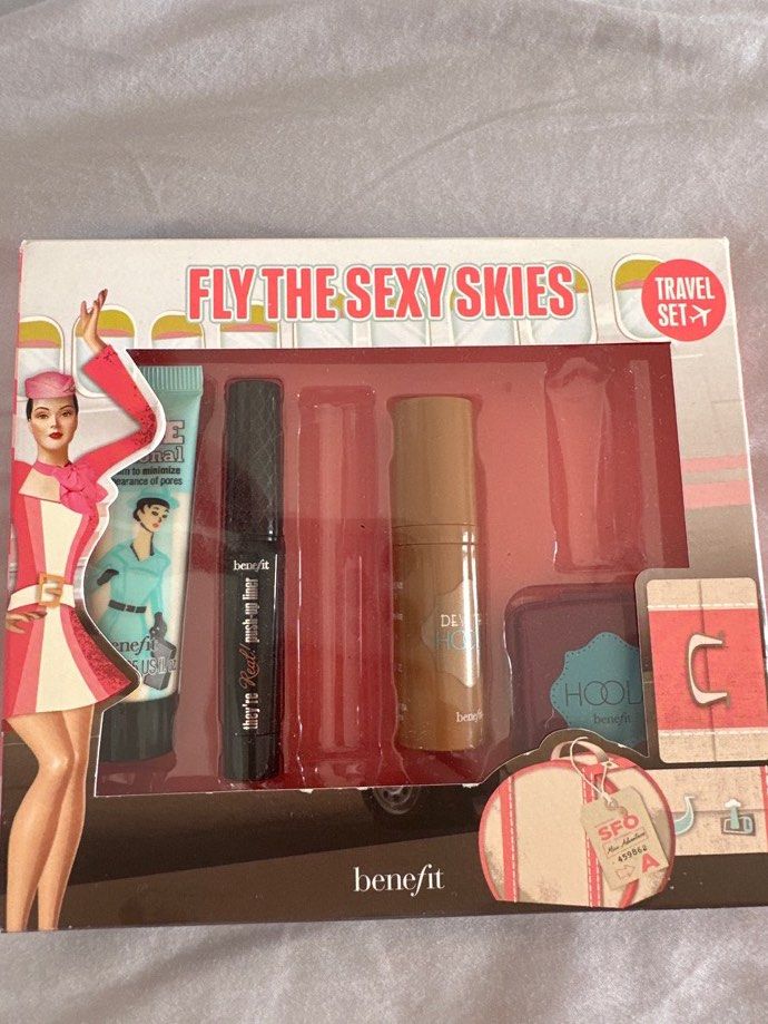 Benefit Travel Set (Hoola bronzer, Poregessional Primer) (Category: Makeup) located in Quezon City. Submitted by namaroo (Listing ID 1243581338, Image 1). Description: - Includes Porefessional, They’re real! Push-up liner, Dew the Hoola, Hoola bronzer. (Benetint & They’re real! Mascara not included) - rfs: Cleaning my closet, hence the low price ~retails ₱2,500.