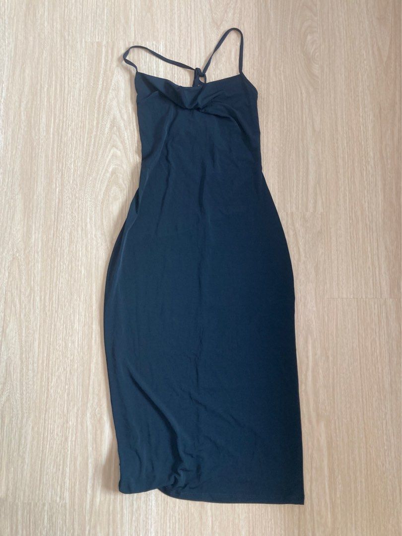 Bershka Cowl Neck Body-con Dress in Black, Women's Fashion, Dresses & Sets,  Dresses on Carousell