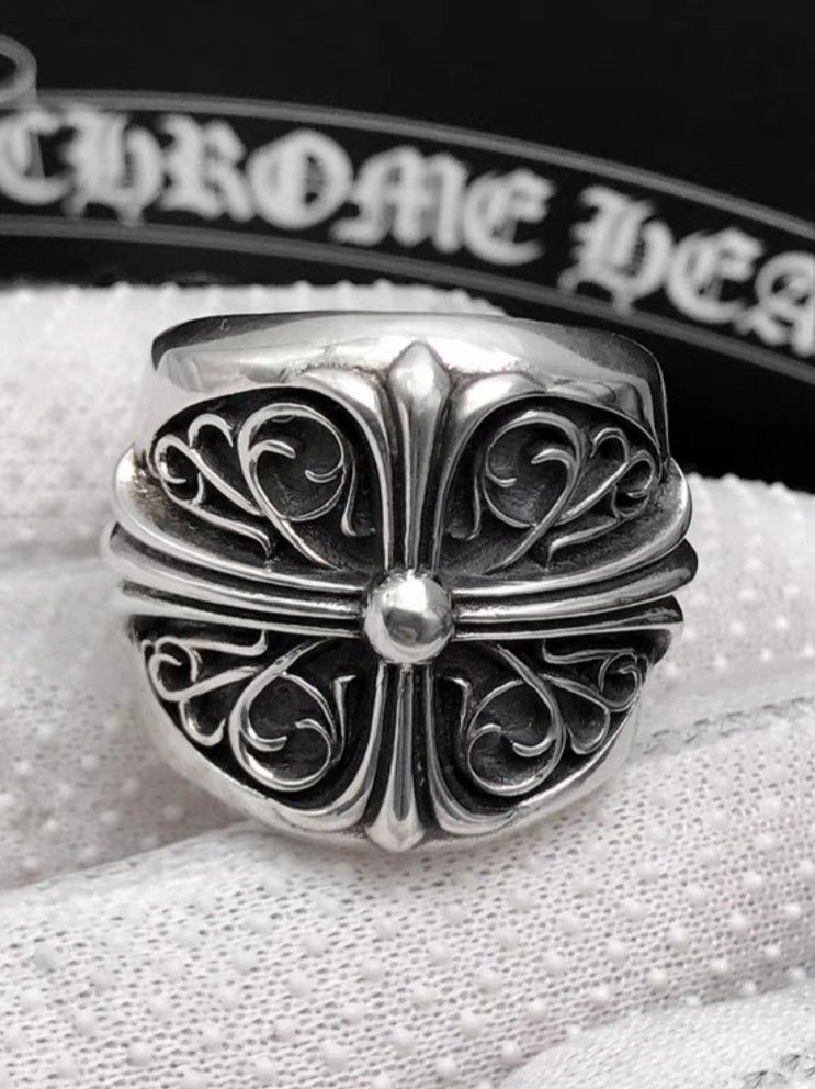 Chrome hearts hotsell skull ring