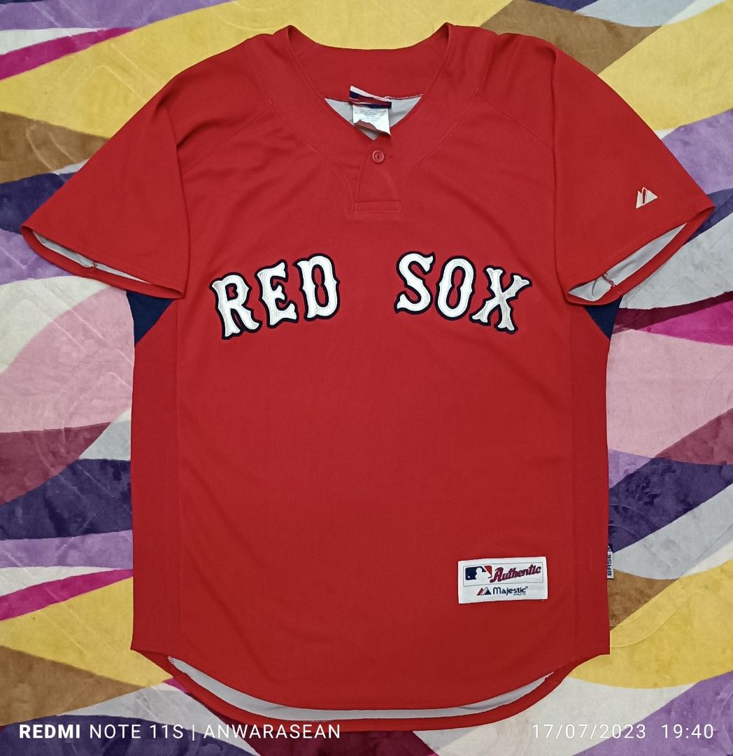 MLB Jersey - Chicago Cubs, Men's Fashion, Activewear on Carousell