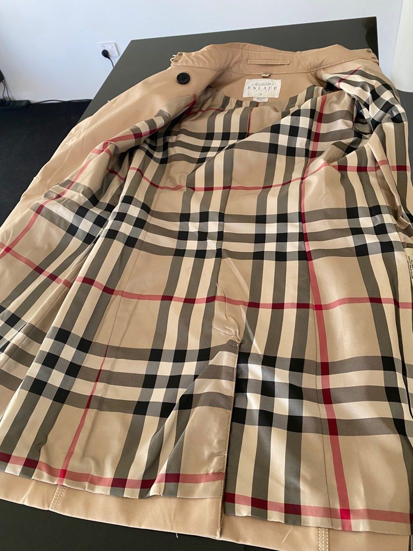 Burberry look alike 2025
