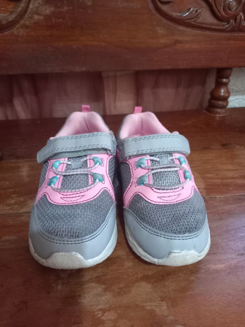 Carters pink shoes hotsell