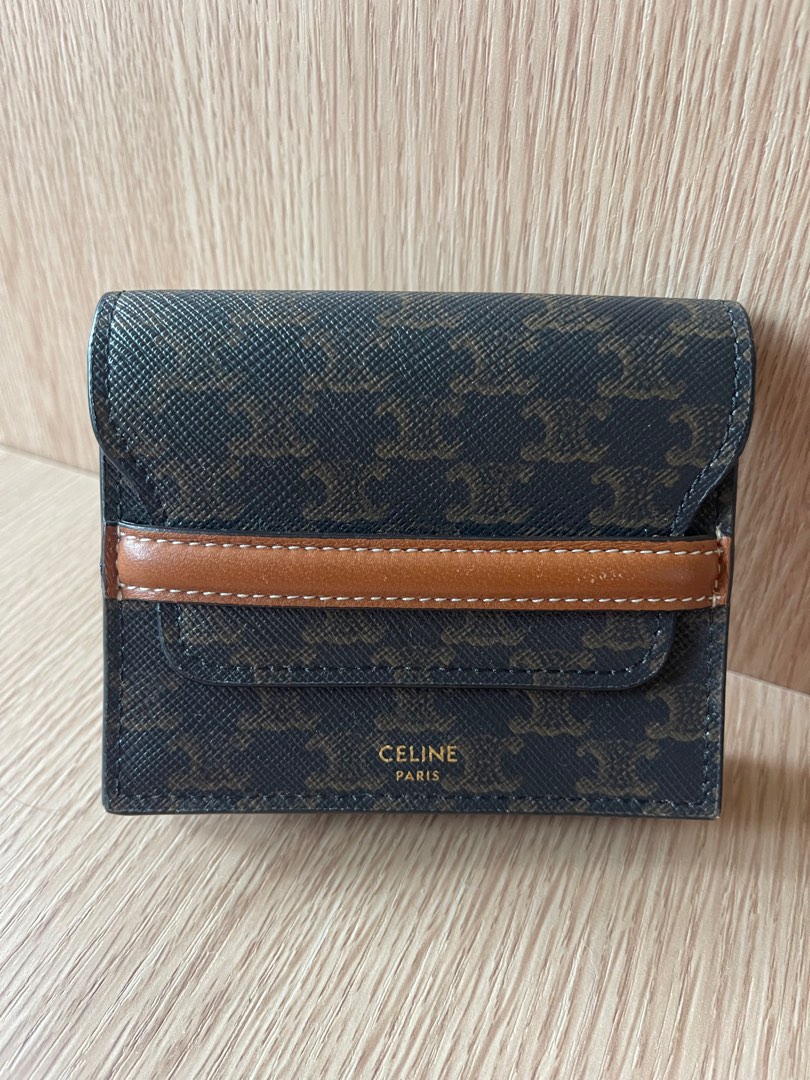 Celine BUSINESS CARD HOLDER IN TRIOMPHE CANVAS AND LAMBSKIN, 名牌, 手袋及銀包 Carousell