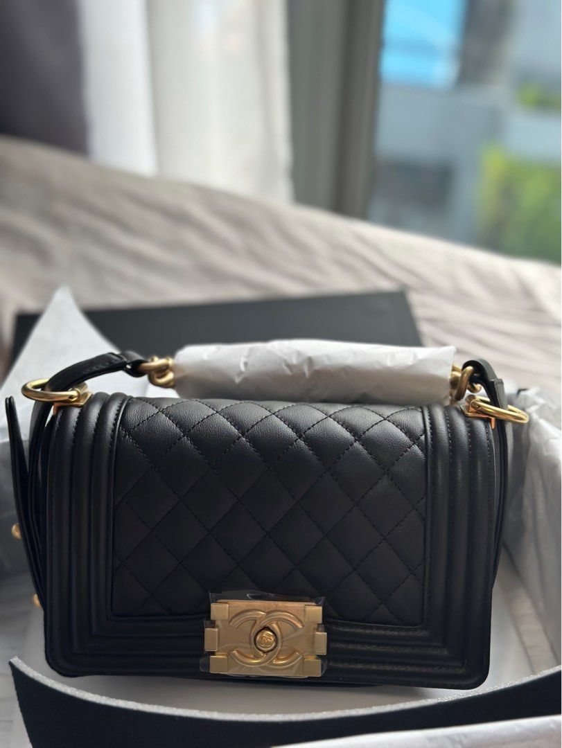Chanel classic on sale boy bag