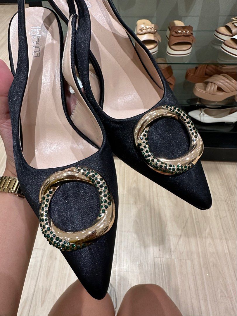 Classy store black heels