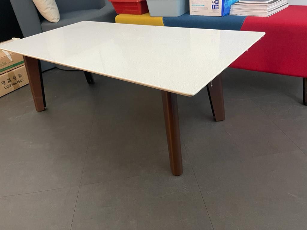 Coffee Table (Category: Tables & Sets) located in Singapore. Submitted by latenightgrabs (Listing ID 1243508482, Image 2). Description: L1200x D600 x H430 Showroom condition Clearance Sale.