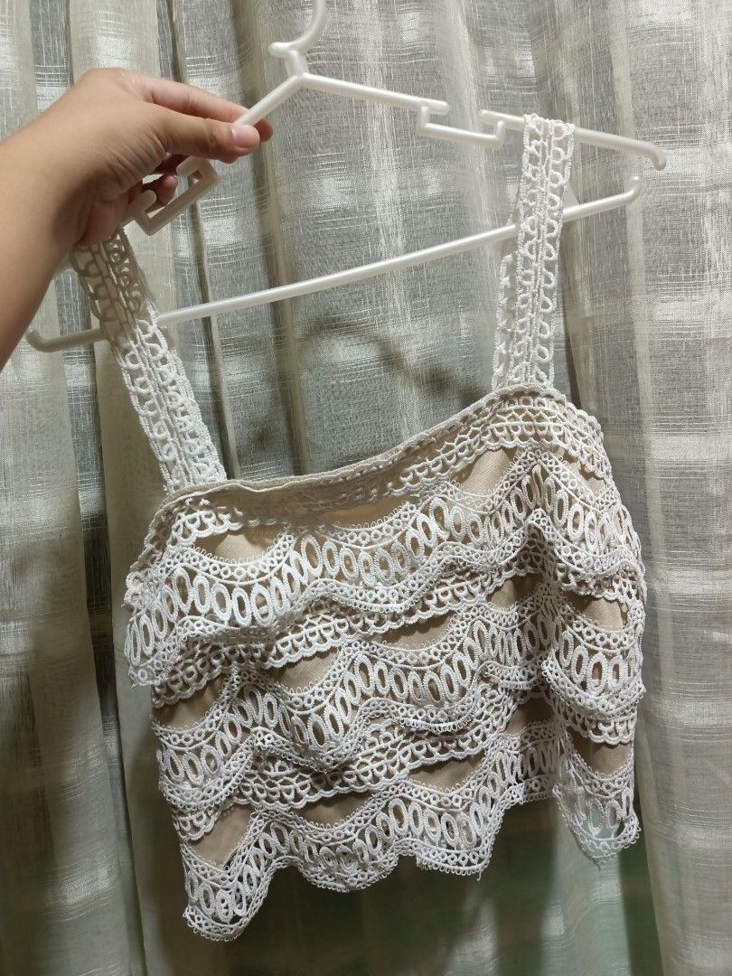 Crochet Like Crop Top (Lace Design) (Category: Sleeveless) located in Malilipot. Submitted by engr._prans (Listing ID 1243693885, Image 1). Description: Like New Never been used Brought out of amusement to it's texture and design Can fit Small- Medium.