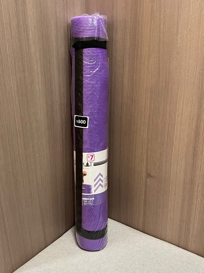 Daiso Hot Yoga Mat, Sports Equipment, Exercise & Fitness, Exercise Mats