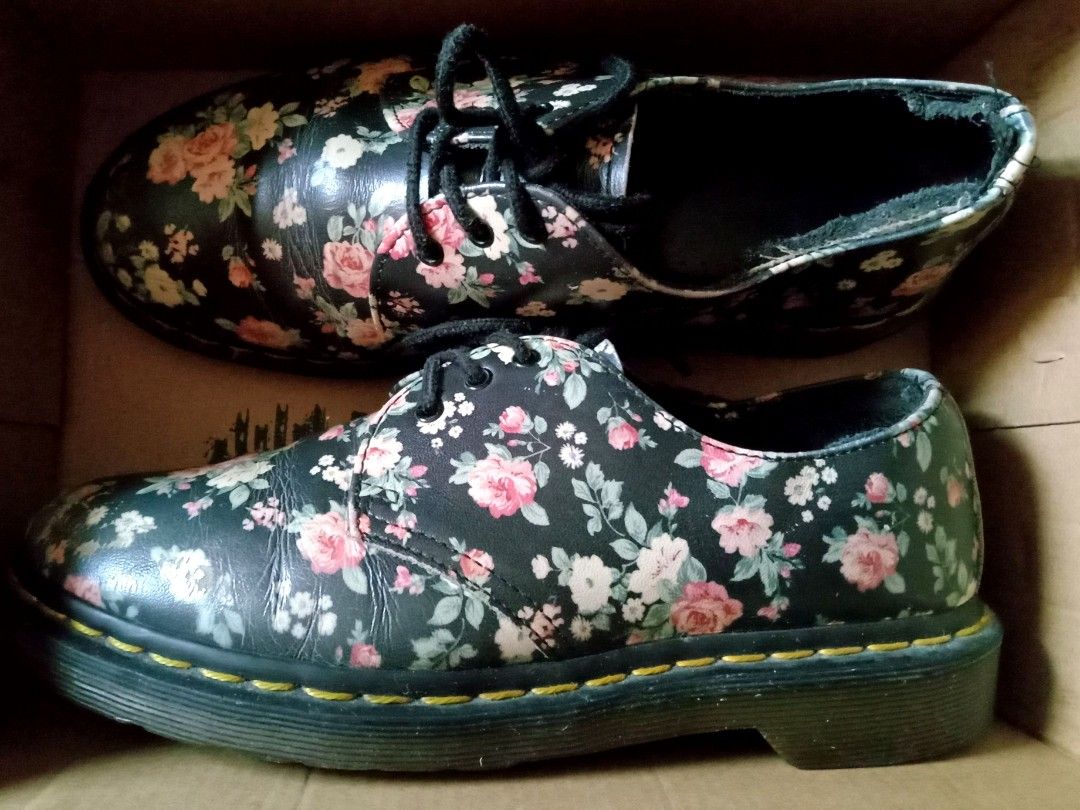 Dr Martens vintage rose softy T Men s Fashion Footwear Boots on