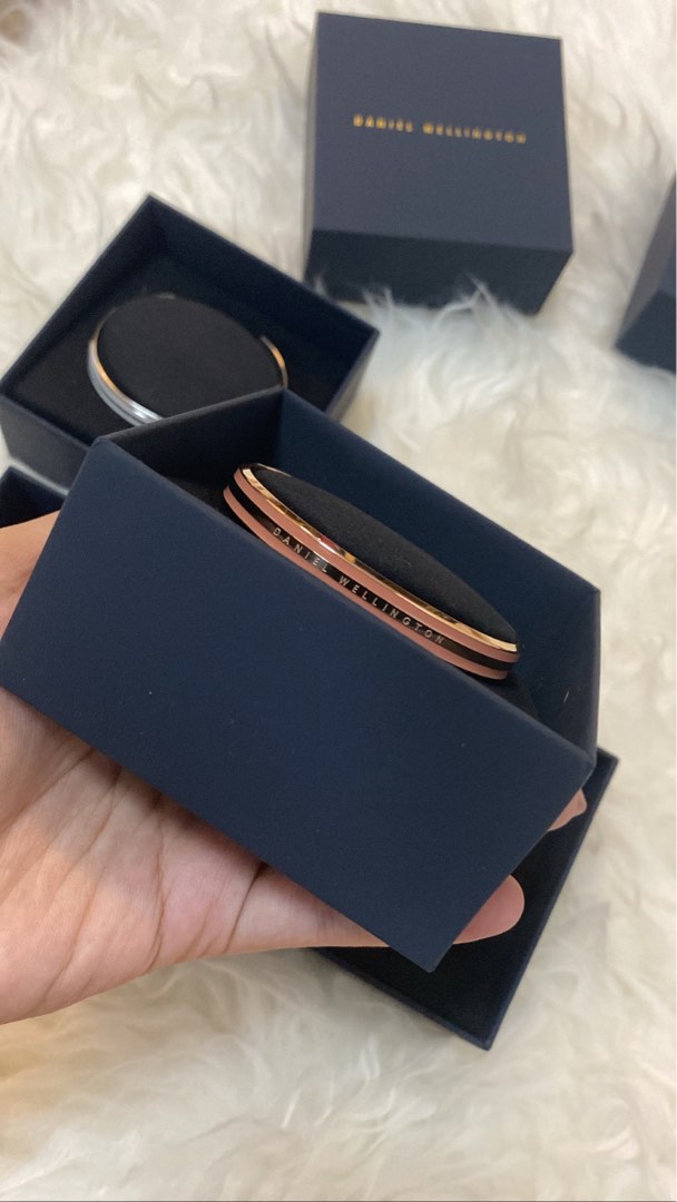 DW Dusty Rose Bracelet M size Luxury Accessories on Carousell