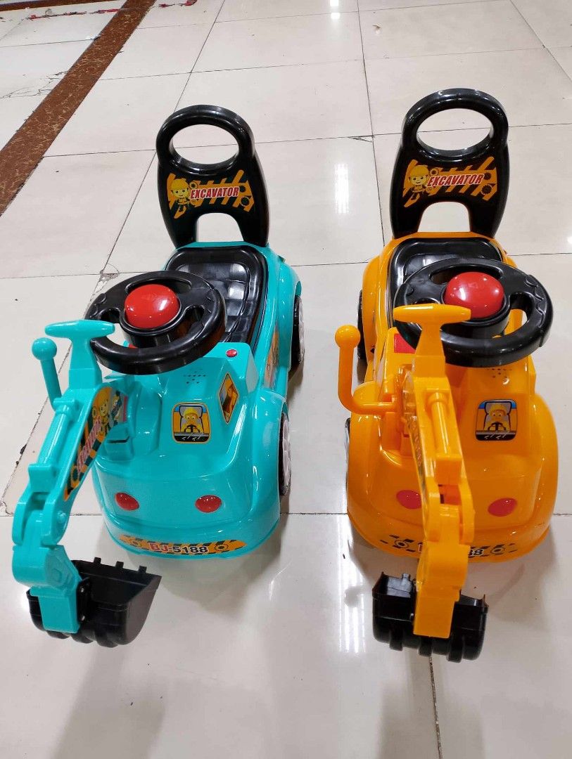 Excavator (Category: Construction Tools & Equipment) located in Manila. Submitted by bongsy999mall (Listing ID 1243497530, Image 1). Description: Binondo.