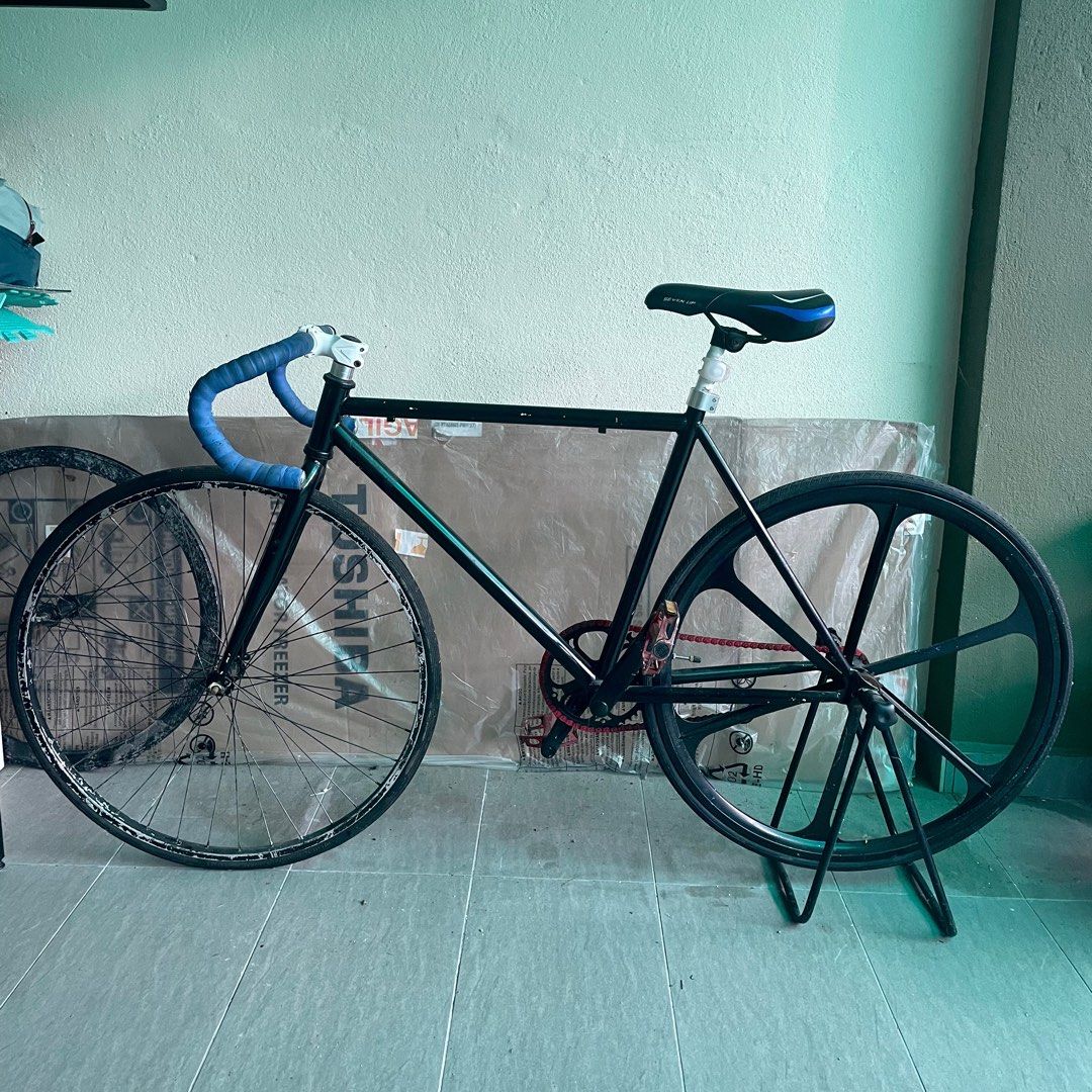 Fixie to let go Sports Equipment Bicycles Parts Bicycles on