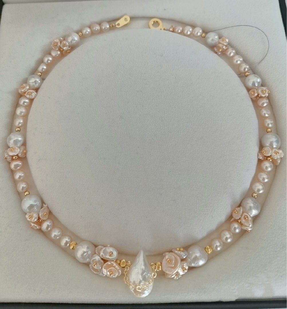 Champagne shop pearl necklace