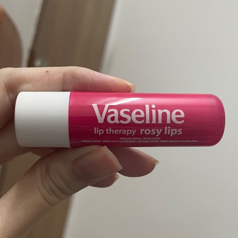 foc free vaseline lip therapy rosy lips expiry 2025, Beauty & Personal