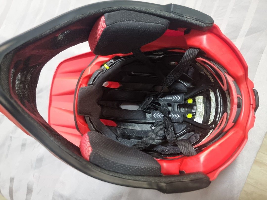 detachable chin helmet