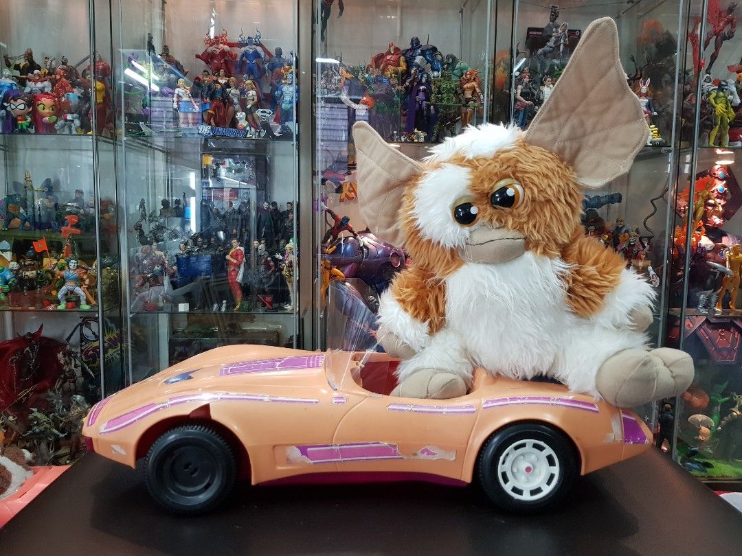Gizmo driving shop barbie car
