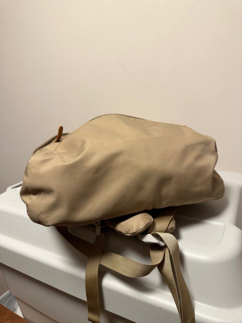 Gregory backpack （分類：背囊）位於 Hong Kong。 由 ciaodore 提交（商品編號 1243568088，圖片 7）。簡介： 袋背和肩帶有軟墊，適合孭重野 Size : 44cm height (袋身計）。