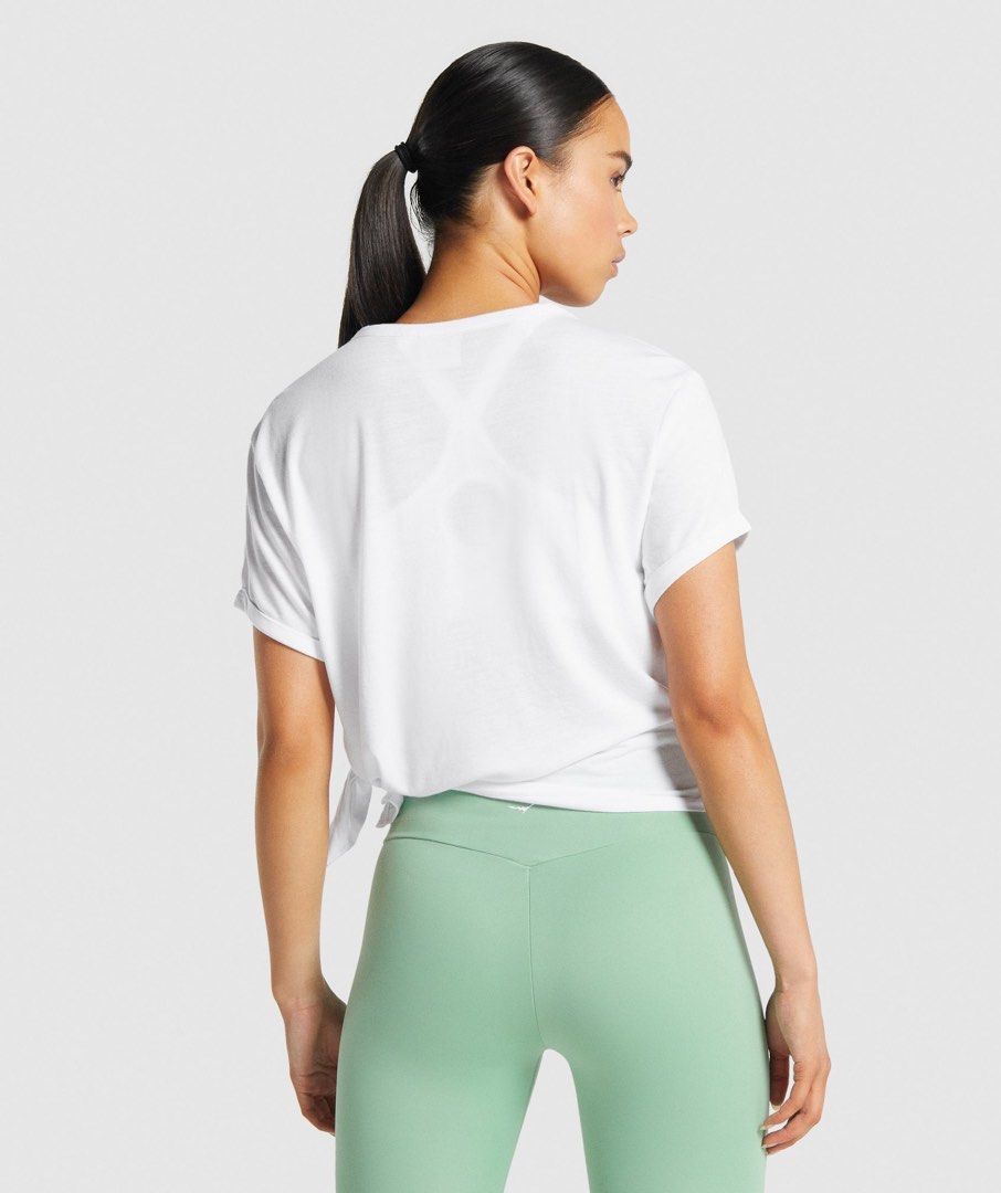 Gymshark - Essential T-Shirt (White), Women's Fashion, Activewear on  Carousell