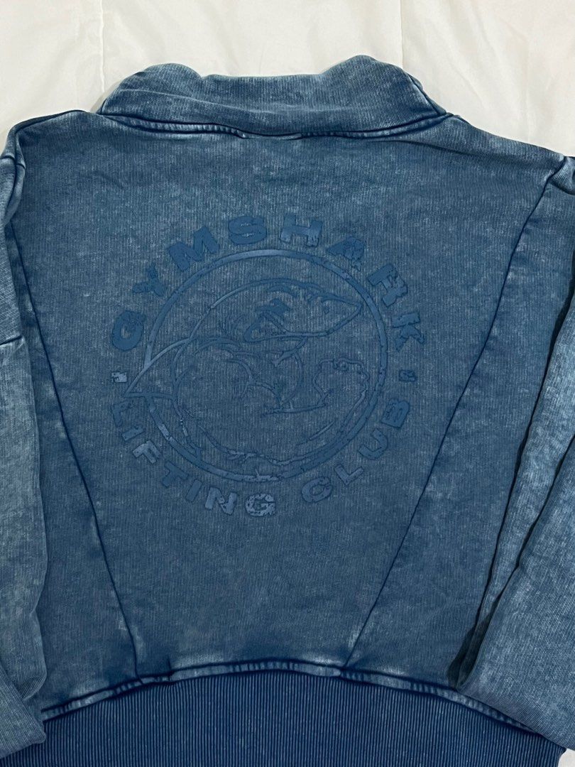 Gymshark Legacy Washed Denim Sweatshirt (Category: Activewear) located in Quezon City. Submitted by jc24208 (Listing ID 1243706788, Image 3). Description: .