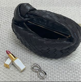(Category: ) located in . Submitted by shopholicssingapore (Listing ID 1243690136, Image 1). Description: .