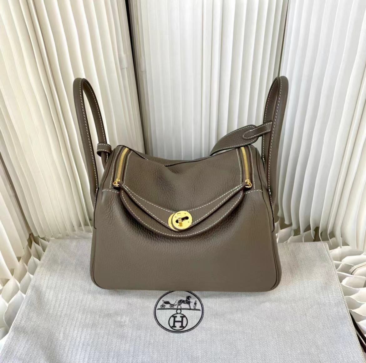 hermes lindy 26 etoupe color, Luxury, Bags & Wallets on Carousell