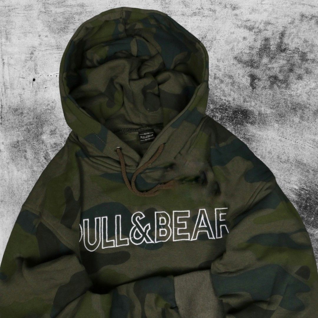 Hoodie pull and bear hijau new arrivals