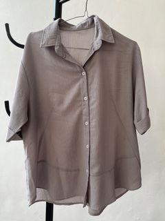 Kemeja wanita